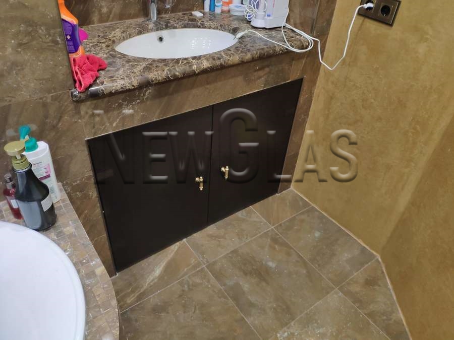 Стеклянная шторка на ванну, г. Москва, Волгоградский проспект.
